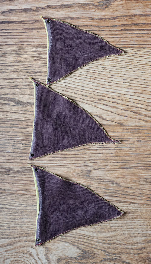 rotbraunes/gelbes Fähnchen